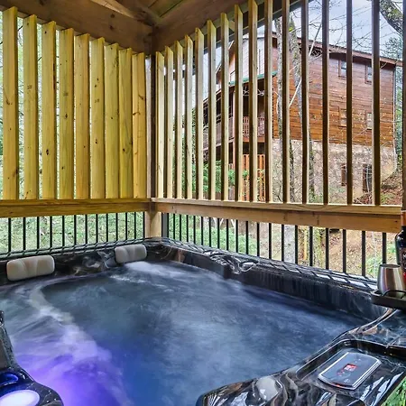 New Luxury Vacation Home Cabin In Smoky Gatlinburg - Theater Room Exterior photo